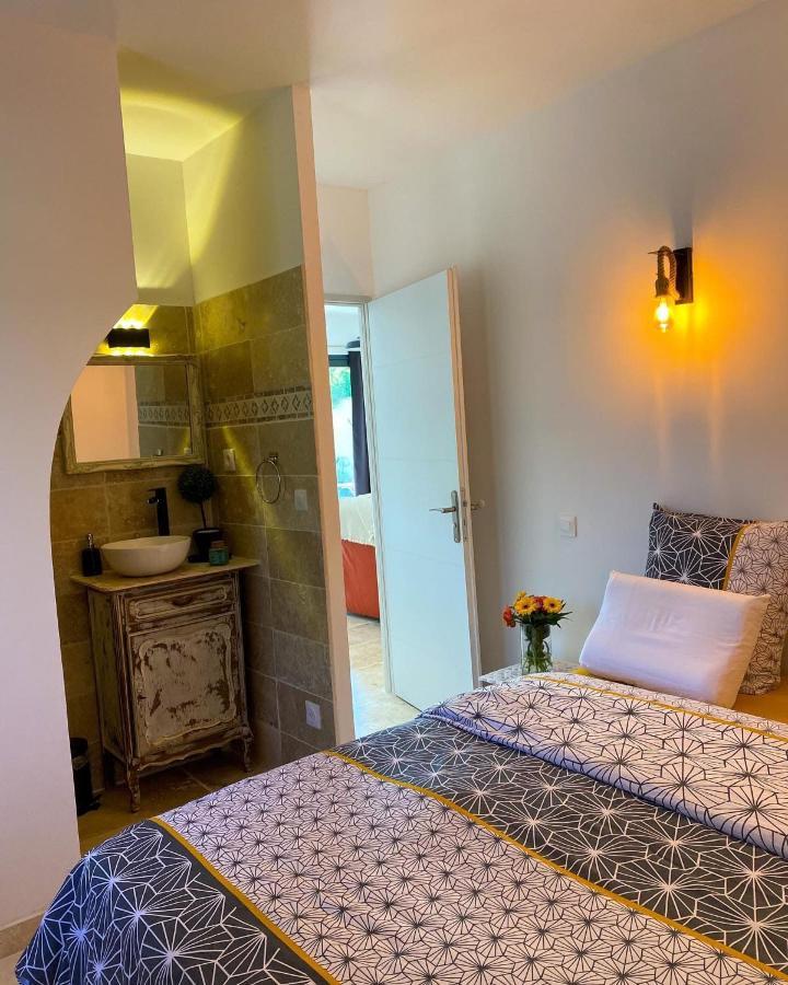 Gîte les 2 cèdres Cardet Esterno foto
